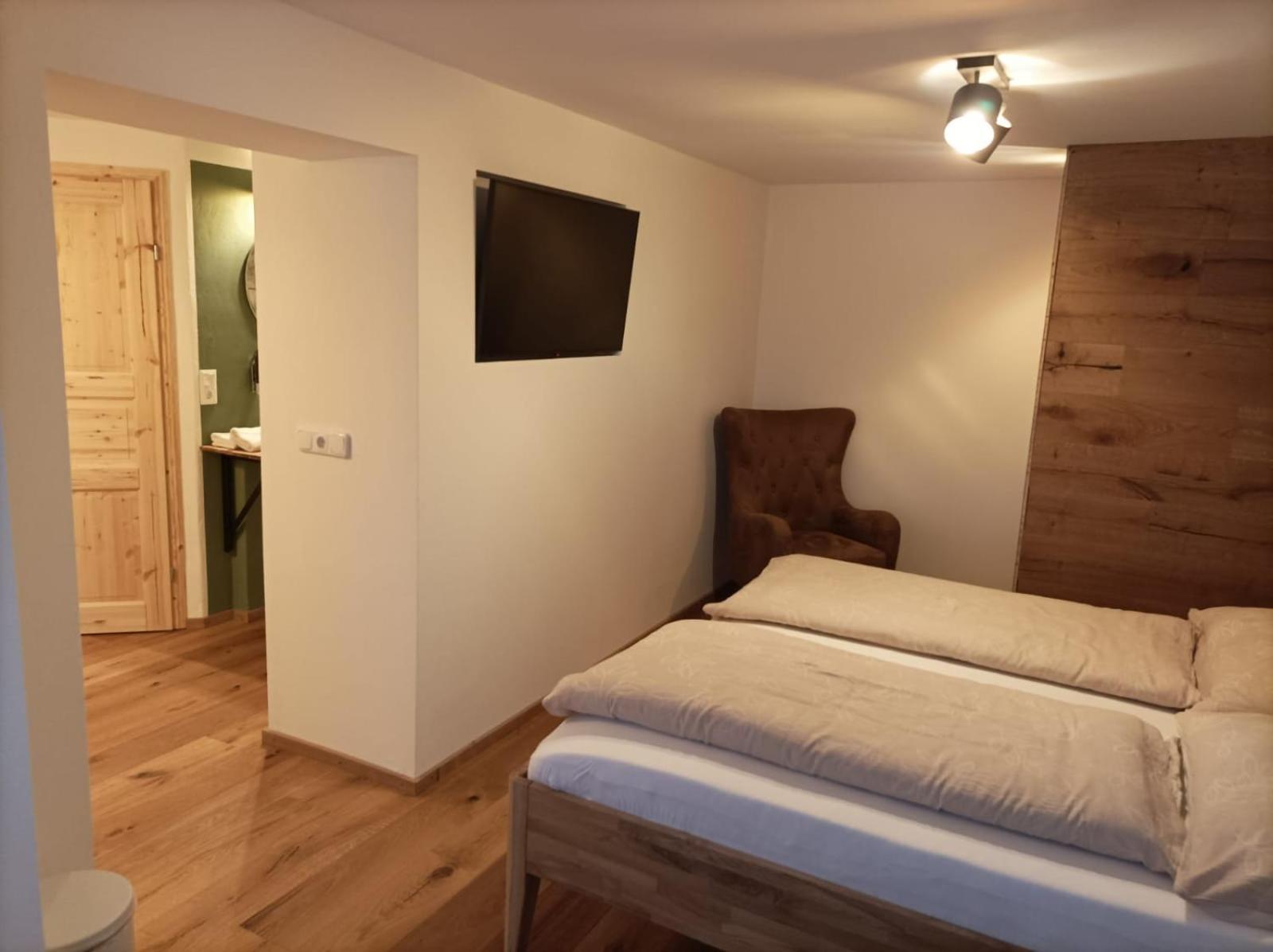 Ortnerhof Ennstal Bed & Breakfast ไอเกน อิม เอนน์สทาล ภายนอก รูปภาพ